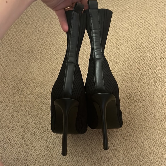 Steve Madden stilletto sock booties 9..5 - Picture 5 of 5